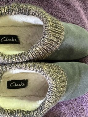 Clarks Women's Gray Suede Knit-Cuff Slip-On Slippers Size 9